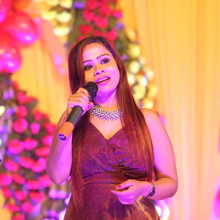 Event Singer Shubhra Rani